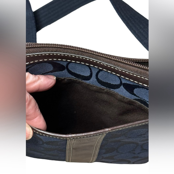 NWOT COACH Women's Signature Swingpack Crossbody Bag F06016 Tan and Brown - Picture 3 of 7